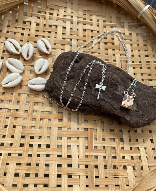 Escapulário Xangô em Prata 950 – Justiça, Força e Equilíbrio Espiritual