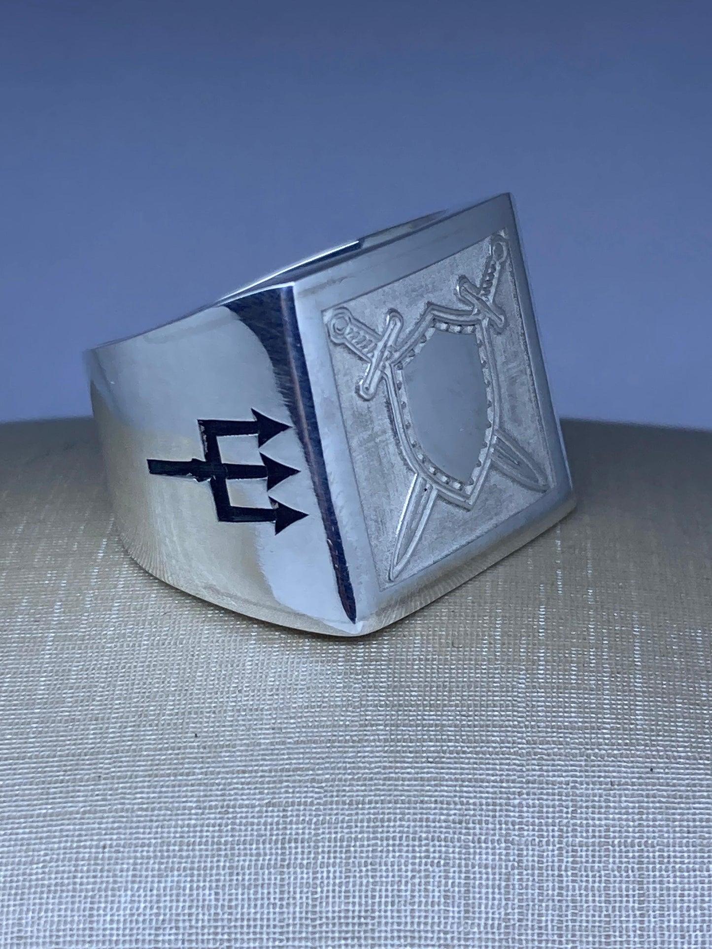 Anel Orixá – Ogum e Exu em Prata